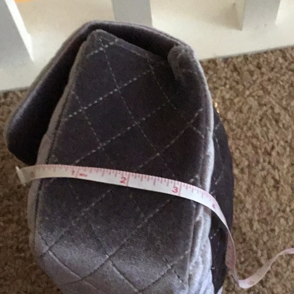 Velvet party purse. - Picture 4 of 8